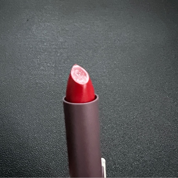 NWT Burt’s Bees Satin Lipsticks Natural Vibrant Color Shade Long Lasting Wear - Picture 5 of 8